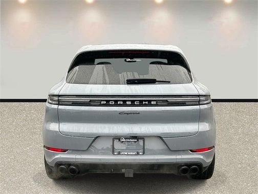 2024 Porsche Cayenne Base