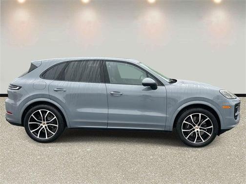 2024 Porsche Cayenne Base