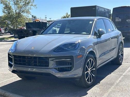2024 Porsche Cayenne Base