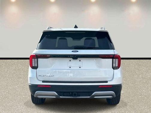 White Metallic 2026 Ford Explorer Platinum