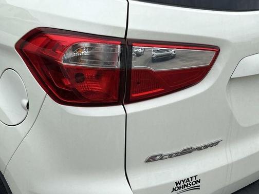 Diamond White 2021 Ford EcoSport SE