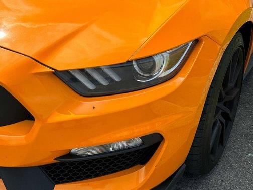 2018 Ford Shelby GT350 Base