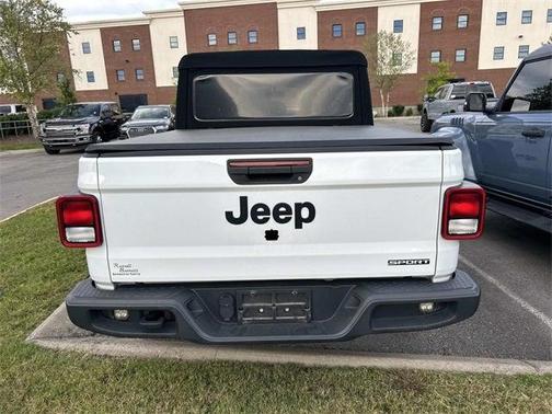2020 Jeep Gladiator Sport