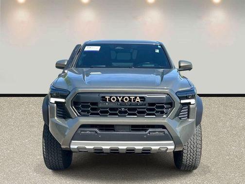 Bronze 2024 Toyota Tacoma Hybrid Trailhunter