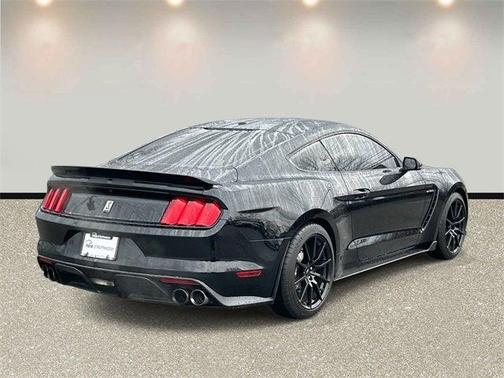 2017 Ford Shelby GT350 Base