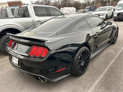 2017 Ford Shelby GT350 Base
