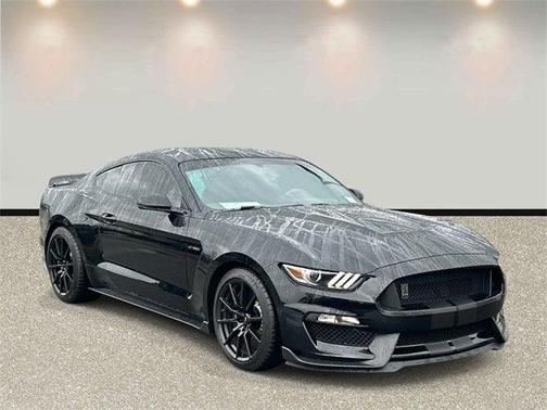 2017 Ford Shelby GT350 Base