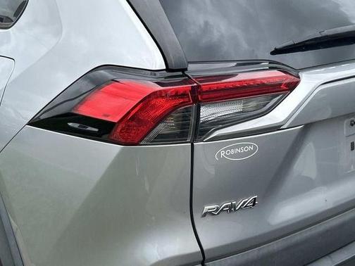 Silver Sky Metallic 2020 Toyota RAV4 XLE