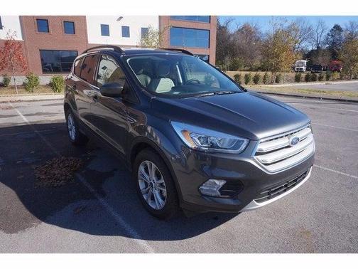 Photo 2 of 2 of 2018 Ford Escape SEL