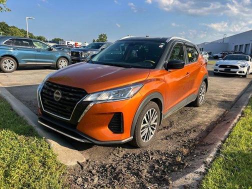 2022 Nissan Kicks SV