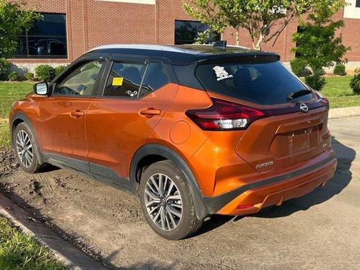 2022 Nissan Kicks SV