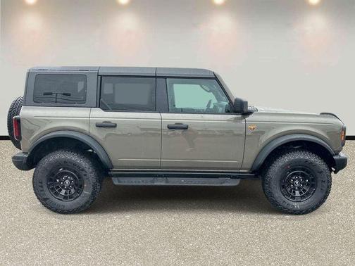 Gray 2026 Ford Bronco Badlands