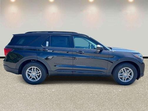 Black Metallic 2026 Ford Explorer Active