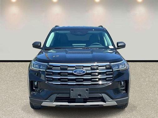 Black Metallic 2026 Ford Explorer Active