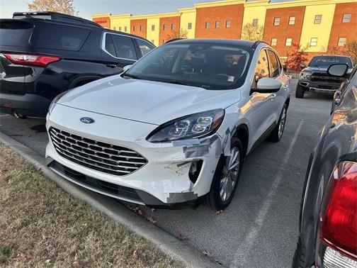 2022 Ford Escape Titanium