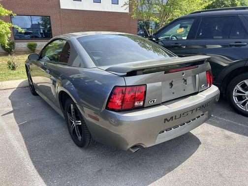 Gray 2001 Ford Mustang GT