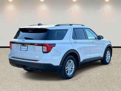 White Metallic 2026 Ford Explorer Active