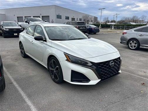 2023 Nissan Altima 2.5 SR