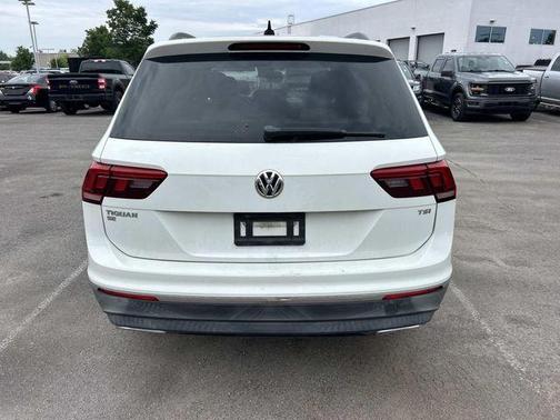 Pure White 2018 Volkswagen Tiguan 2.0T SE