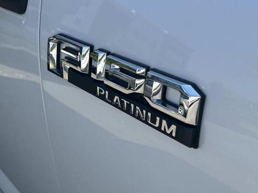 White Platinum Clearcoat Metallic 2018 Ford F-150 Platinum