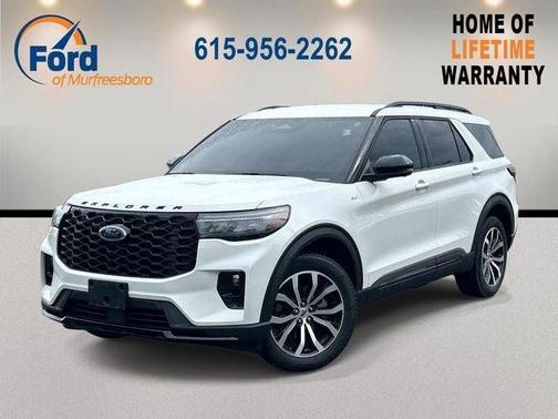 White Metallic 2025 Ford Explorer ST-Line