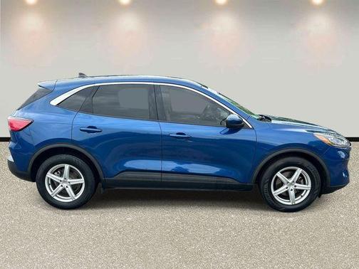 Blue Metallic 2022 Ford Escape SEL