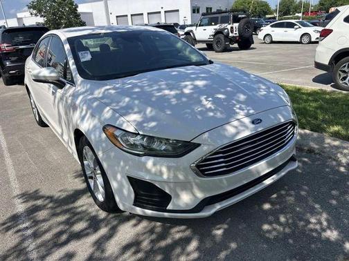 White Platinum Clearcoat Metallic 2019 Ford Fusion SE