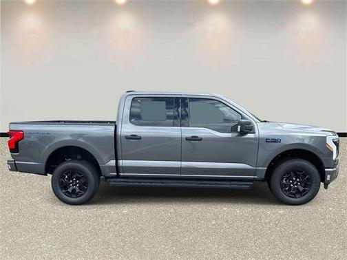 2025 Ford F-150 Lightning XLT