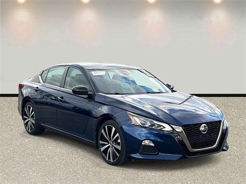 2022 Nissan Altima 2.5 SR