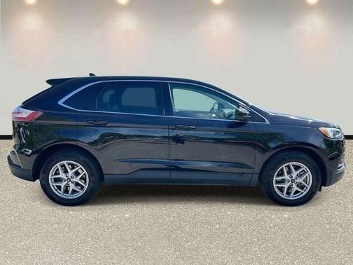 Black Metallic 2023 Ford Edge SEL