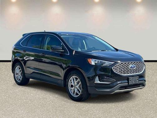 Black Metallic 2023 Ford Edge SEL