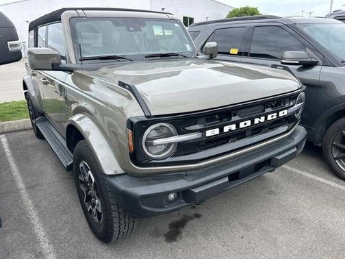 Gray 2025 Ford Bronco Outer Banks