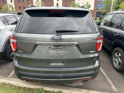 Magnetic 2017 Ford Explorer XLT