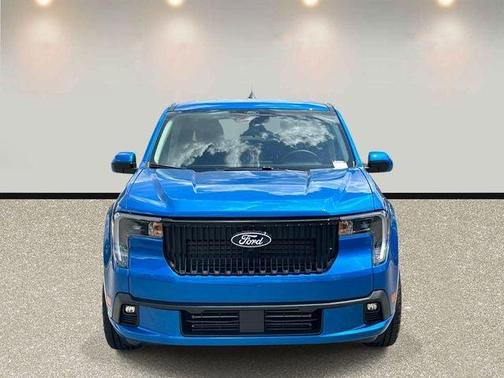 Blue 2026 Ford Maverick Lobo Standard
