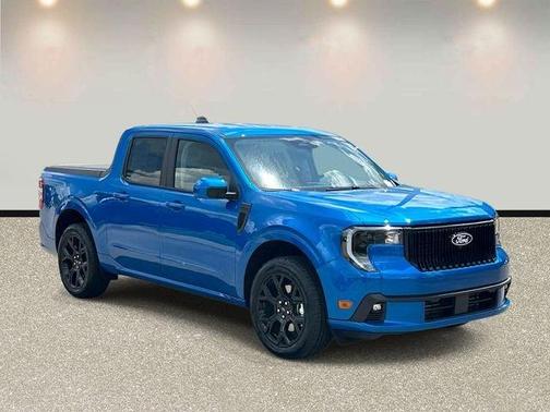 Blue 2026 Ford Maverick Lobo Standard
