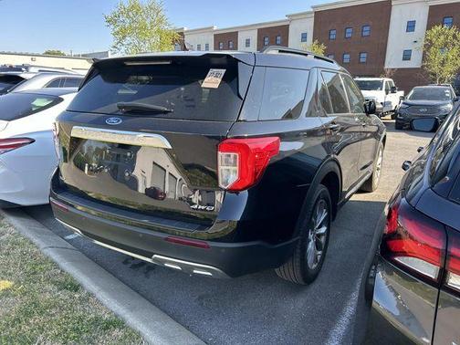 Black Metallic 2024 Ford Explorer XLT