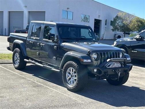2023 Jeep Gladiator Sport