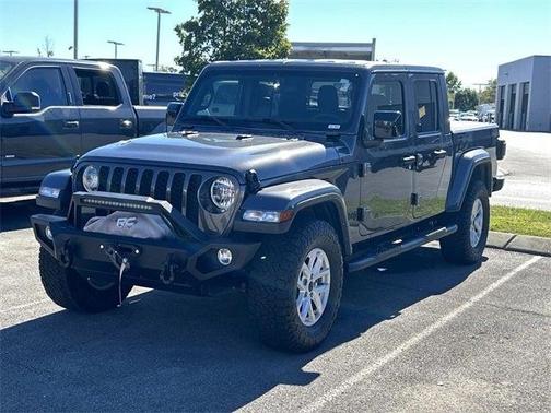2023 Jeep Gladiator Sport