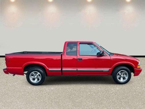 2001 Chevrolet S-10 LS Extended Cab