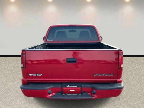 2001 Chevrolet S-10 LS Extended Cab