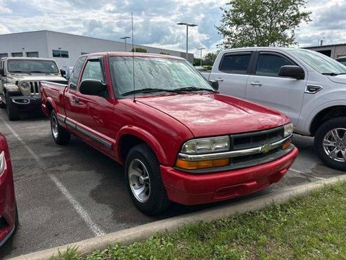 2001 Chevrolet S-10 LS Extended Cab