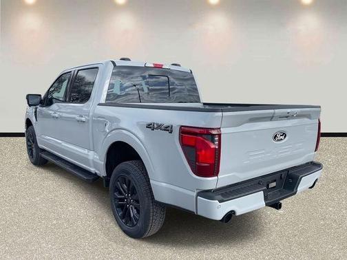 Avalanche 2026 Ford F-150 XLT