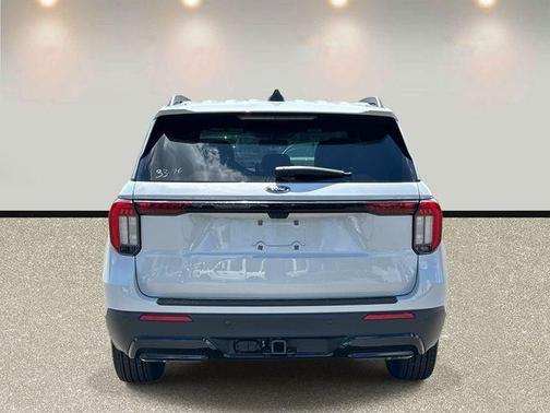 White Metallic 2026 Ford Explorer ST-Line