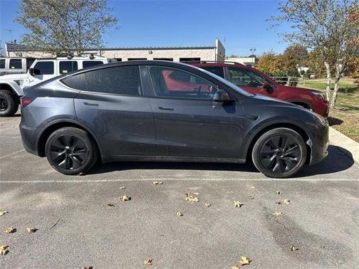 2025 Tesla Model Y Long Range