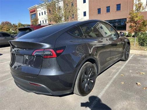 2025 Tesla Model Y Long Range