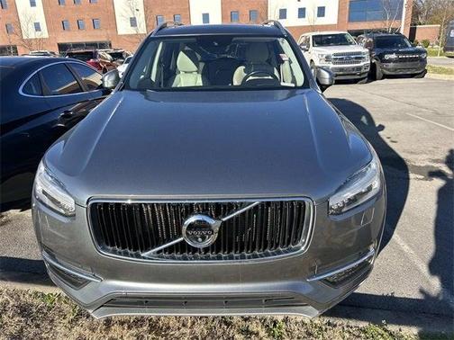 2017 Volvo XC90 T5 Momentum
