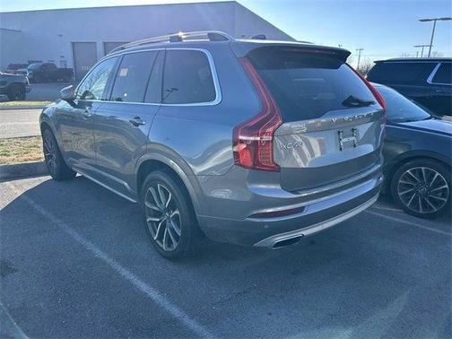 2017 Volvo XC90 T5 Momentum