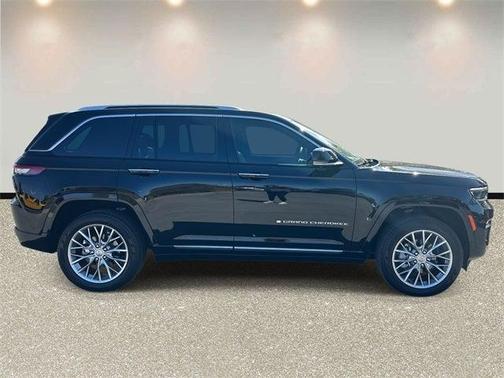 2024 Jeep Grand Cherokee Summit