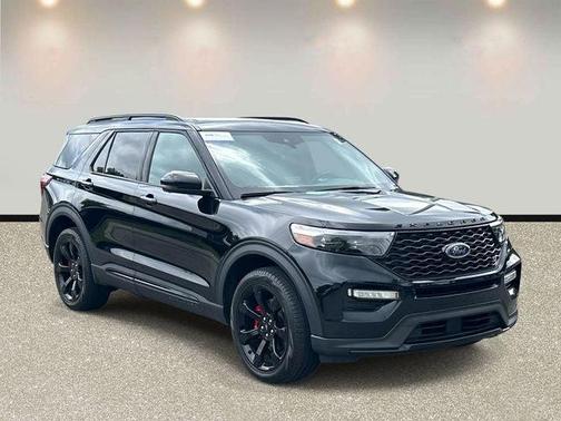 Black Metallic 2023 Ford Explorer ST