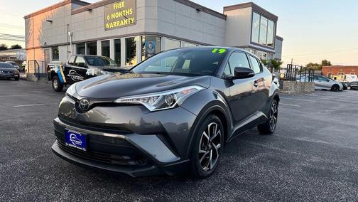 2019 Toyota C-HR XLE Sport Utility 4D